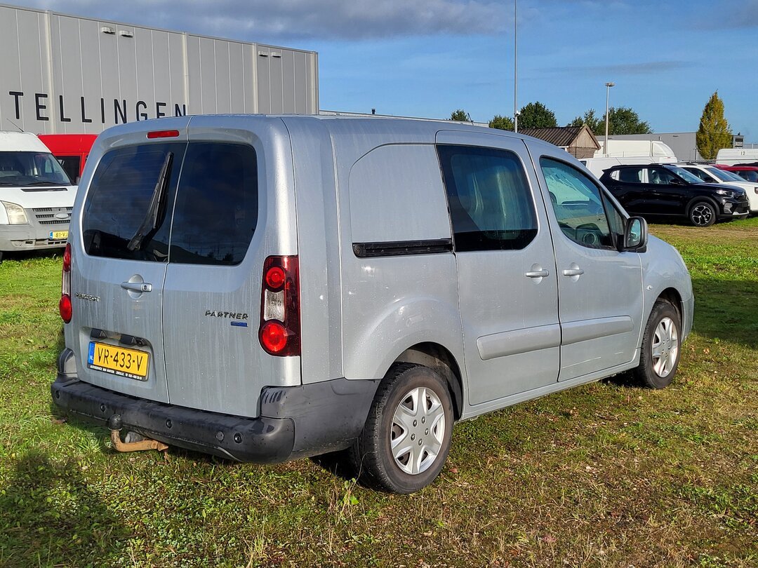 Peugeot Partner 1.6 BlueHDI L2 XR 99pk EURO6 2015 – foto 4 – kavel bij BAS World Auctions, Zwolle