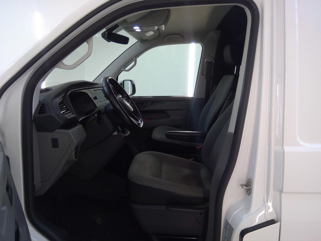 VOLKSWAGEN TRANSPORTER 2.0TDI 110kW 7-DSG L2H1 Highline – foto 7 – kavel bij BAS World Auctions, Veghel