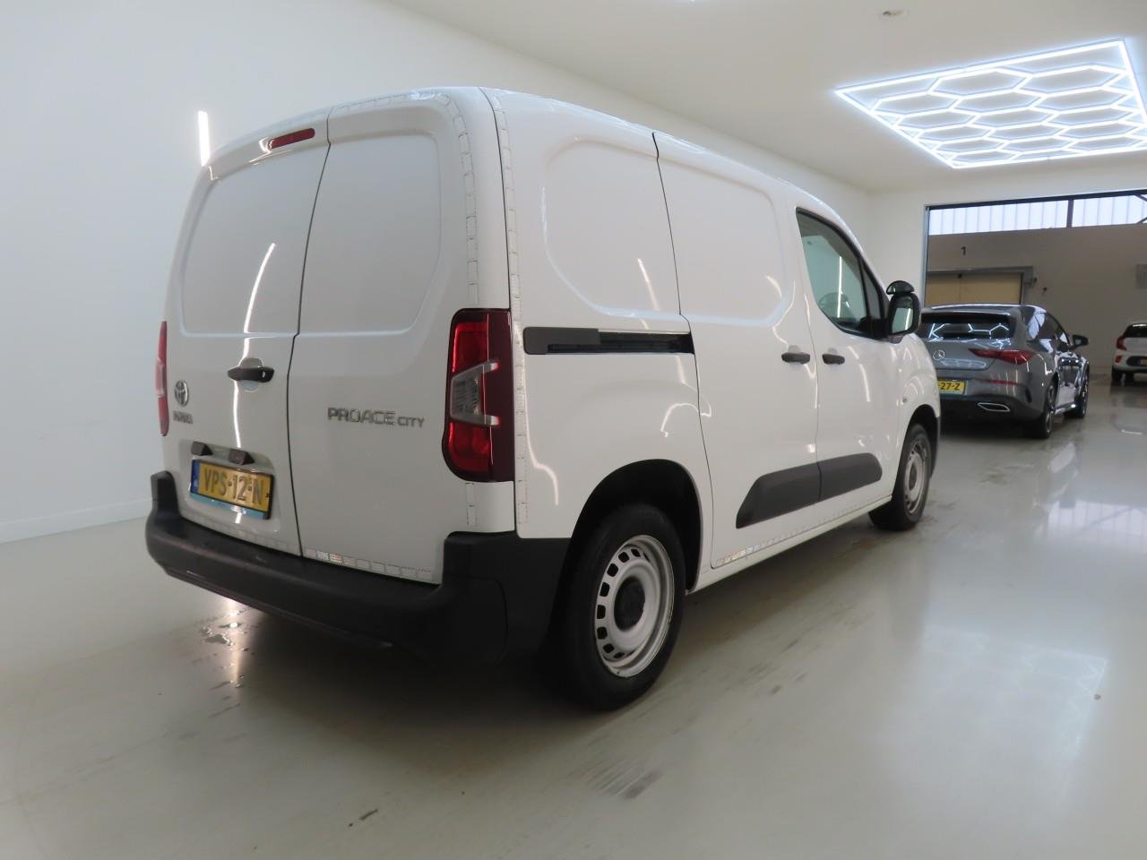 TOYOTA Proace City 1.5 D-4D 100pk Live 4d – foto 3 – kavel bij BAS World Auctions, Veghel