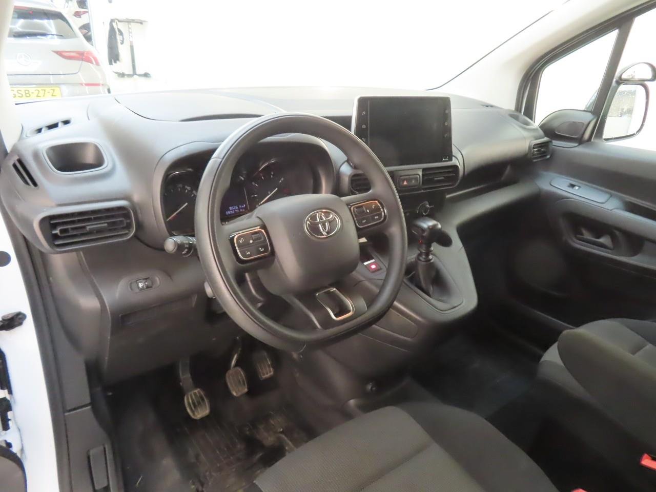 TOYOTA Proace City 1.5 D-4D 100pk Live 4d – foto 5 – kavel bij BAS World Auctions, Veghel