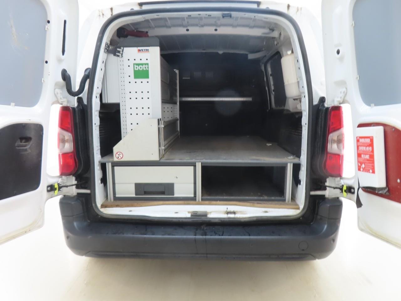 TOYOTA Proace City 1.5 D-4D 100pk Live 4d – foto 8 – kavel bij BAS World Auctions, Veghel