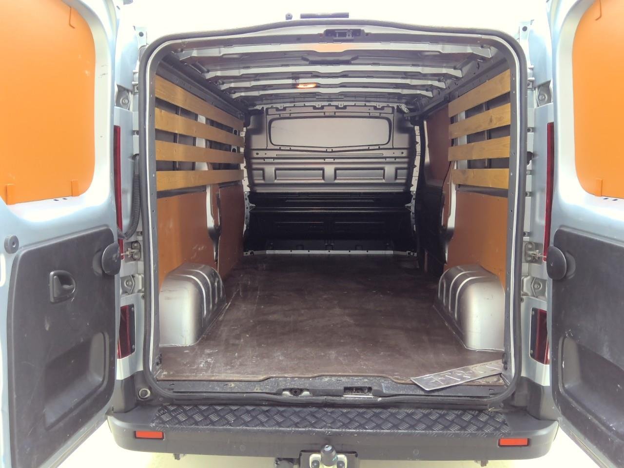 RENAULT TRAFIC L2H1 T30 2.0 dCi 110 comfort 4d – foto 9 – kavel bij BAS World Auctions, Veghel