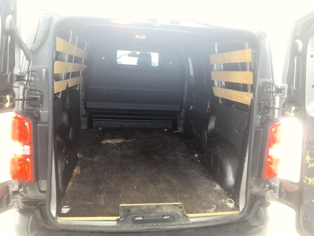 OPEL VIVARO L2 2.0 Diesel 145 S&S 4d – foto 8 – kavel bij BAS World Auctions, Veghel
