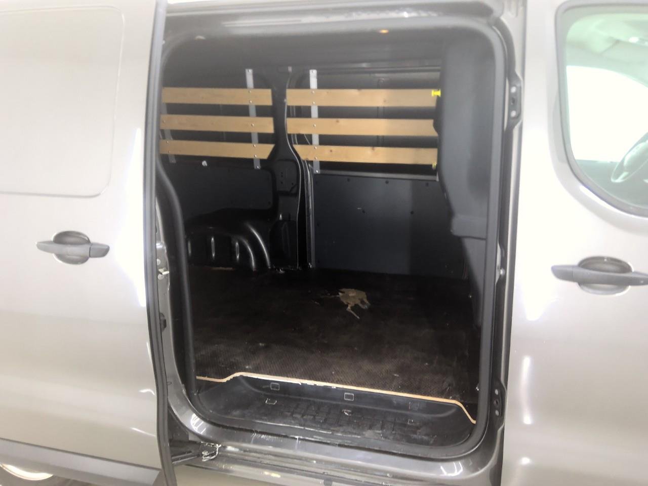 OPEL VIVARO L2 2.0 Diesel 145 S&S 4d – foto 9 – kavel bij BAS World Auctions, Veghel