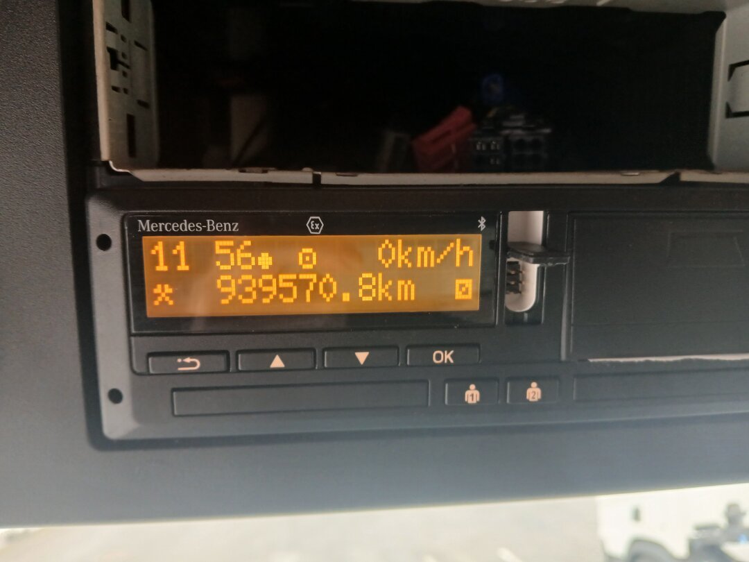 Mercedes Actros 1942 2xTanks Cruise Control SSC – foto 7 – kavel bij BAS World Auctions, Veghel