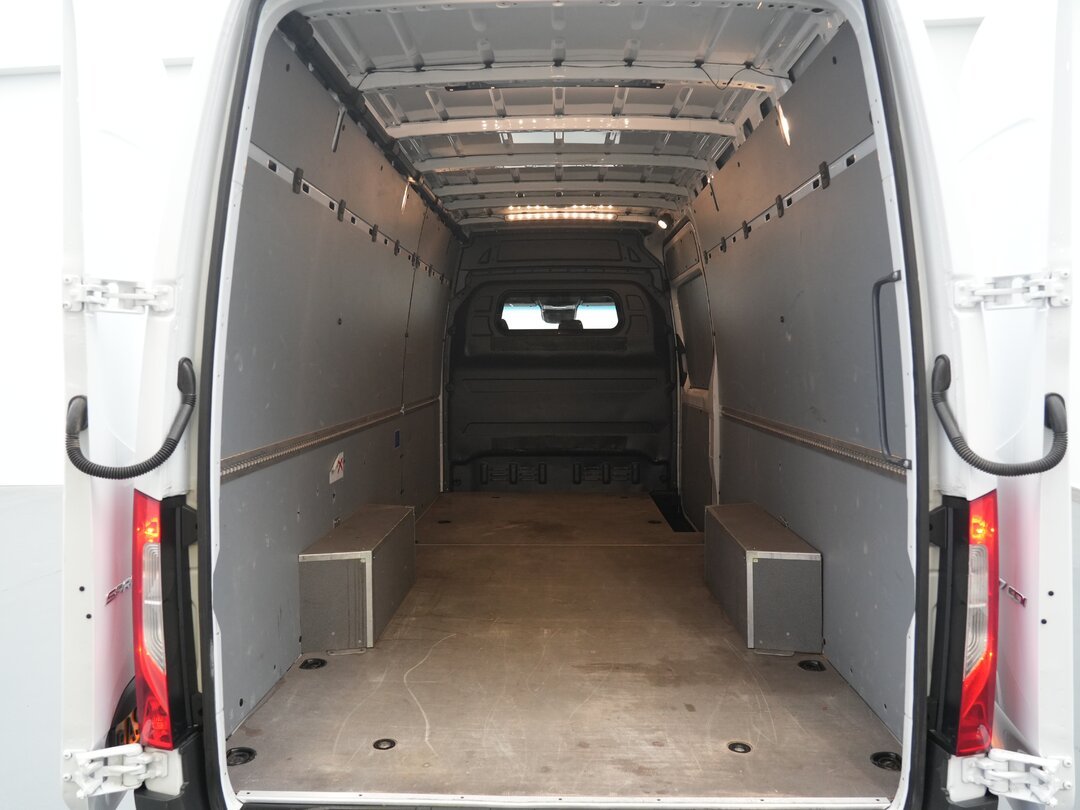 Mercedes Sprinter 317 CDI Closed van Automaat L3H2 AC/Climate 3,5t Trekhaak MBUX Carplay Camera Parkeersensoren Euro6 L3 – foto 9 – kavel bij BAS World Auctions, Veghel