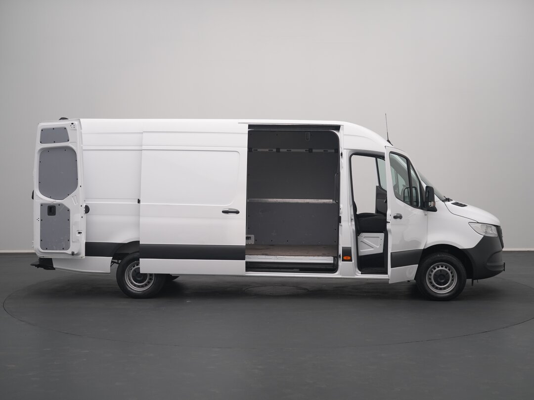Mercedes Sprinter 317 CDI Closed van Automaat L3H2 AC/Climate 3,5t Trekhaak MBUX Carplay Camera Parkeersensoren Euro6 L3 – foto 6 – kavel bij BAS World Auctions, Veghel