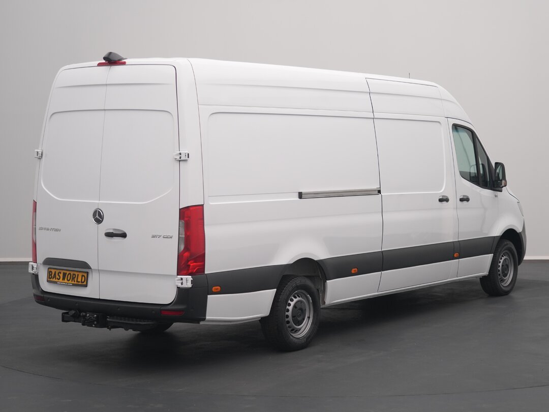 Mercedes Sprinter 317 CDI Closed van Automaat L3H2 AC/Climate 3,5t Trekhaak MBUX Carplay Camera Parkeersensoren Euro6 L3 – foto 2 – kavel bij BAS World Auctions, Veghel