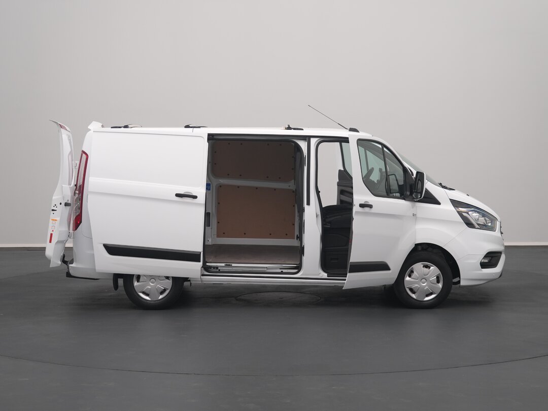 Ford Transit Custom 130PK Closed van L1H1 Airco Navi Cruise Camera Euro6 – foto 6 – kavel bij BAS World Auctions, Veghel