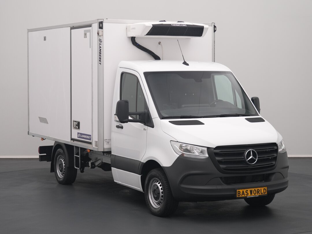 Mercedes Sprinter 317 CDI Closed box refrigerated Automaat Koel/Vrieswagen Achterdeuren Thermo King AC/Climate MBUX Carplay Navi Camera Euro6 Koel… – foto 4 – kavel bij BAS World A