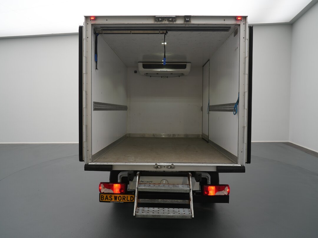 Mercedes Sprinter 317 CDI Closed box refrigerated Automaat Koel/Vrieswagen Achterdeuren Thermo King AC/Climate MBUX Carplay Navi Camera Euro6 Koel… – foto 8 – kavel bij BAS World A