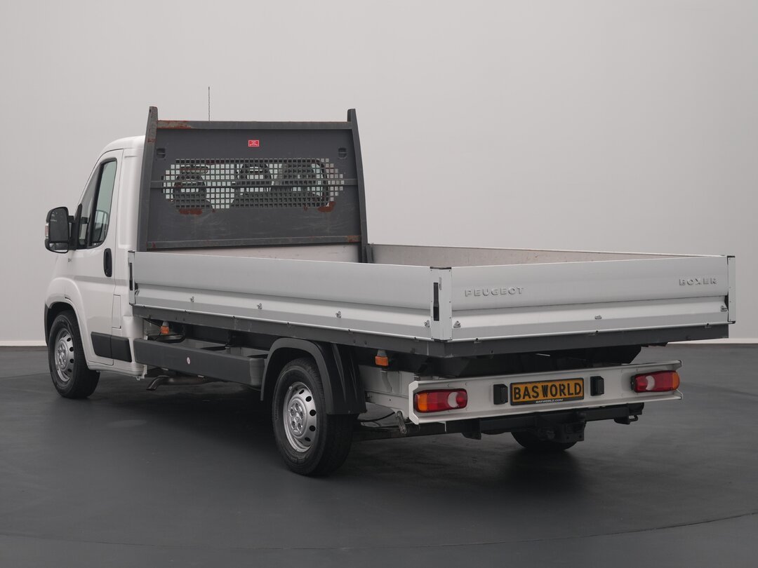 Peugeot Boxer 165PK Open Open Laadbak Airco Navi Trekhaak Euro6 Pritsche Pickup – foto 5 – kavel bij BAS World Auctions, Veghel