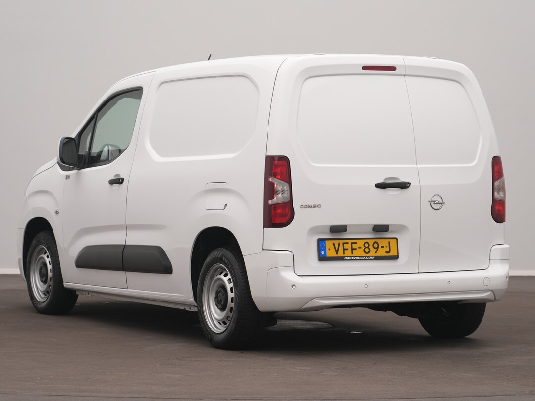 Opel Combo 102pk Closed van L1H1 Airco Navi Carplay Cruise Parkeersensoren Euro6 L1 Compact – foto 5 – kavel bij BAS World Auctions, Veghel