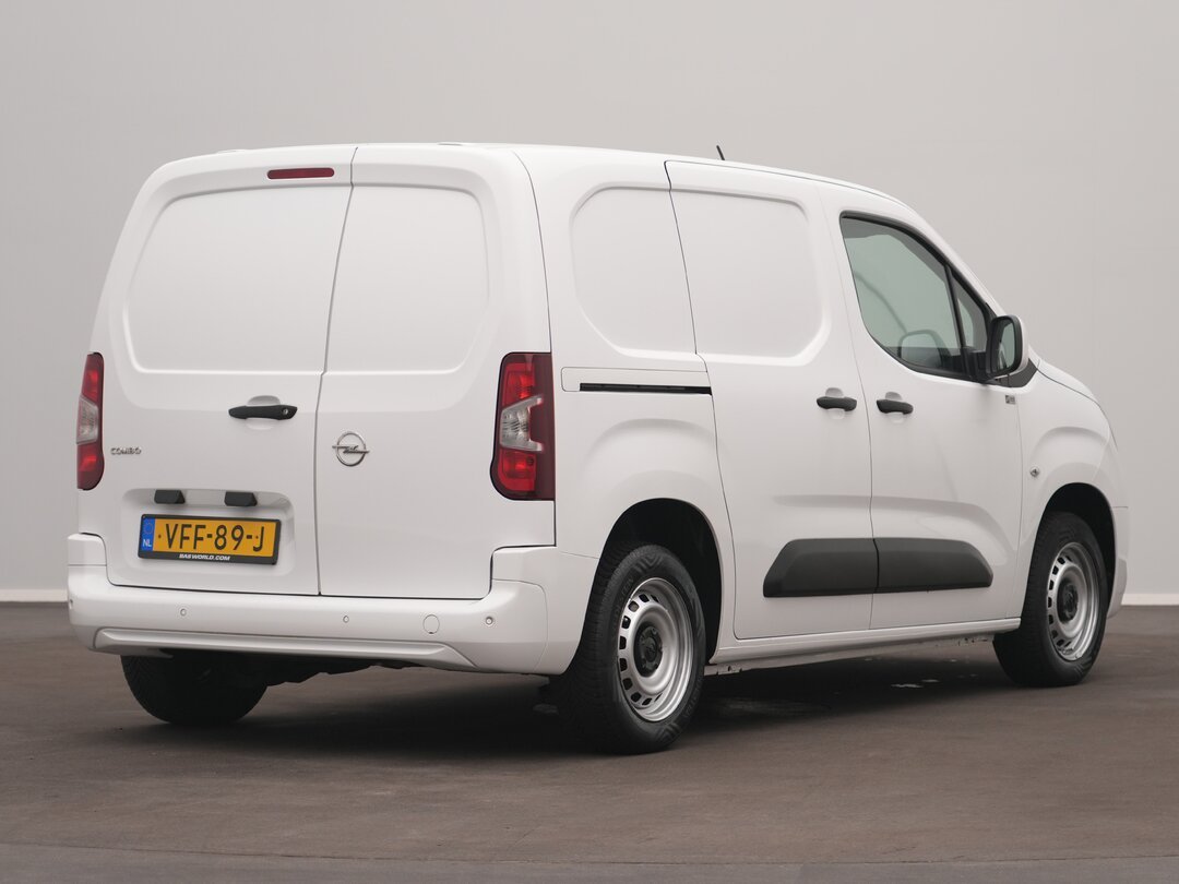 Opel Combo 102pk Closed van L1H1 Airco Navi Carplay Cruise Parkeersensoren Euro6 L1 Compact – foto 2 – kavel bij BAS World Auctions, Veghel