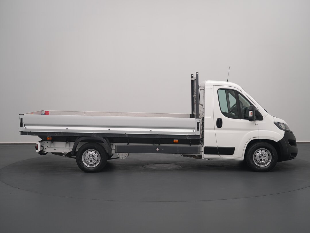 Peugeot Boxer 165PK Open Open Laadbak Airco Navi Trekhaak Euro6 Pritsche Pickup – foto 6 – kavel bij BAS World Auctions, Veghel