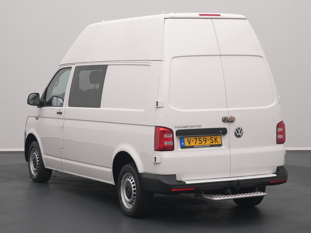 Volkswagen TRANSPORTER 2.0 TDI 150pk DSG L2H3 DC 3200 Trendline Executive+ – foto 4 – kavel bij BAS World Auctions, Veghel