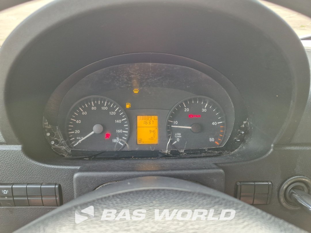 Mercedes Sprinter 210 CDI Closed Van – foto 2 – kavel bij BAS World Auctions, Rotterdam