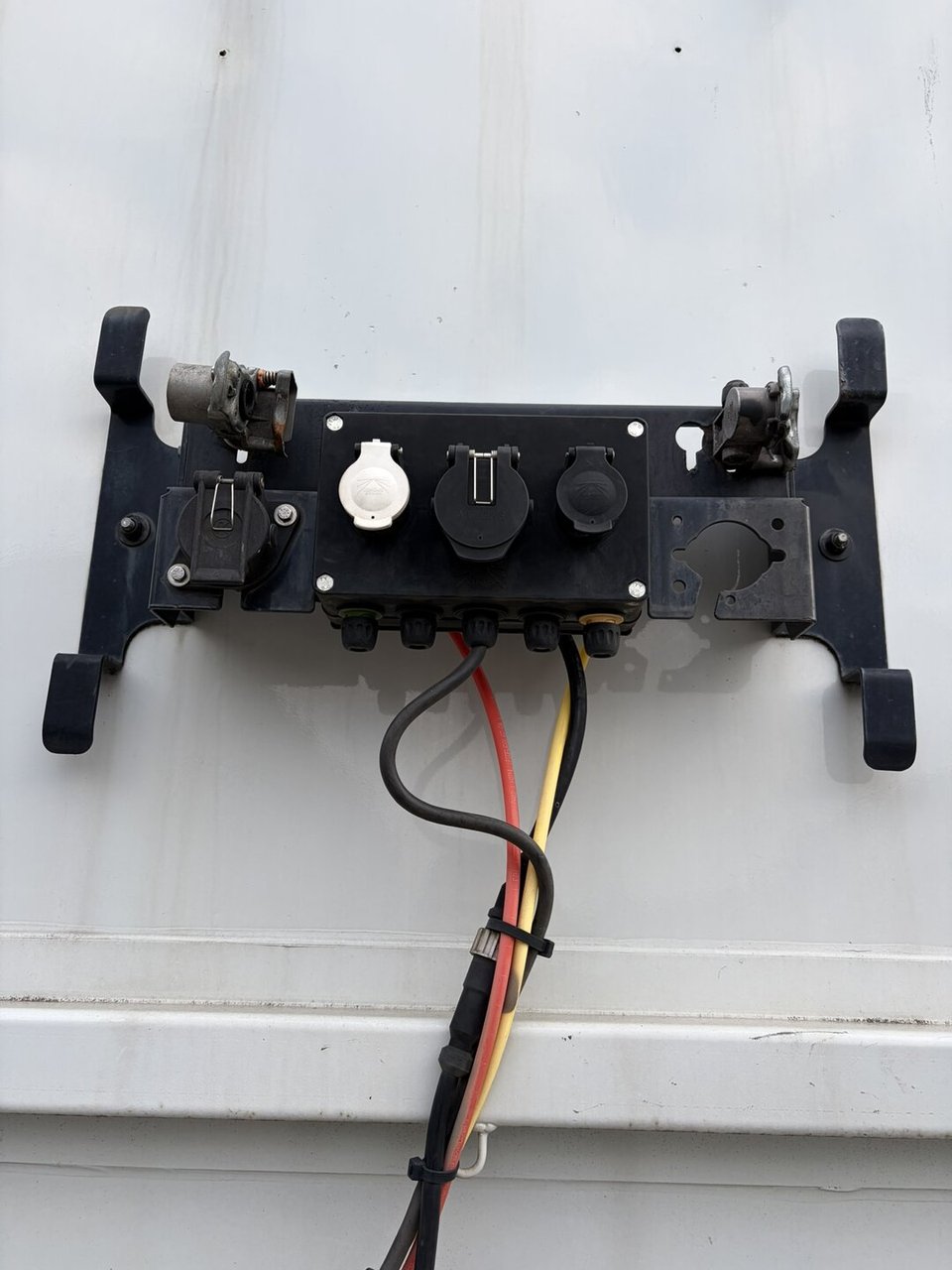 Pacton B3-001 Curtainsides Semi Trailer Full Air – foto 9 – kavel bij BAS World Auctions, Best