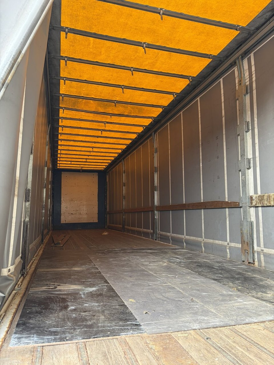 Pacton B3-001 Curtainsides Semi Trailer Full Air – foto 7 – kavel bij BAS World Auctions, Best