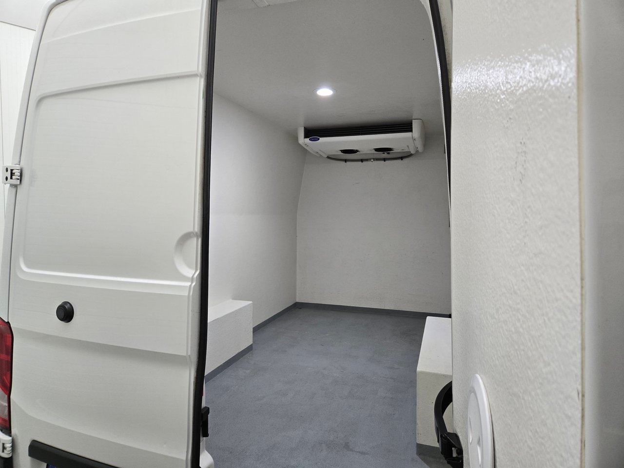 Volkswagen Crafter 35 2.0 TDI L3H3 2021 – foto 9 – kavel bij BAS World Auctions, Veghel