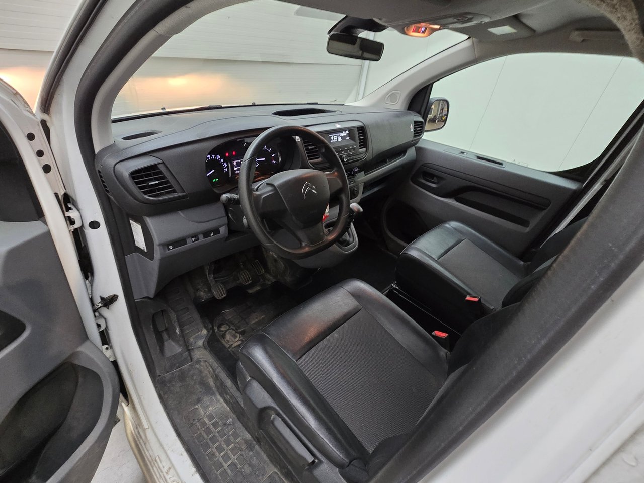 Citroen Jumpy 1.5 BlueHDI 100 M Club 2020 – foto 8 – kavel bij BAS World Auctions, Veghel