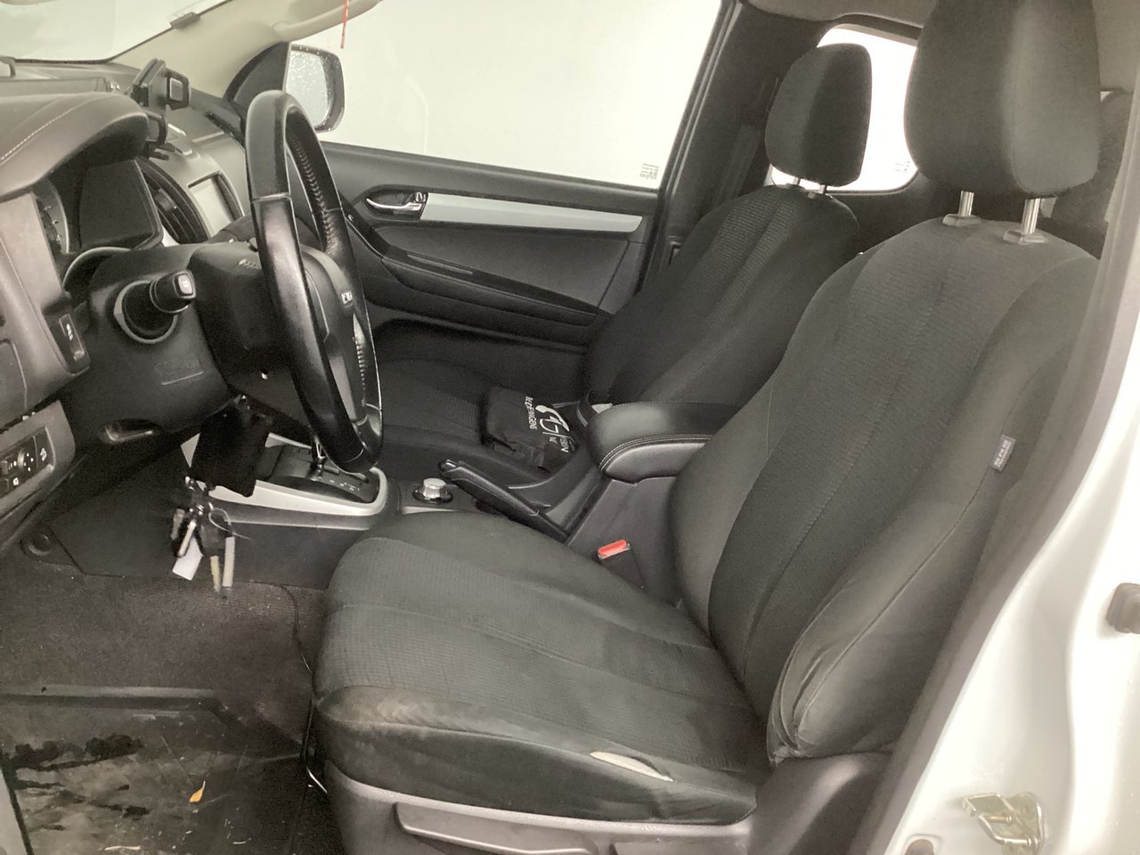 Isuzu D-Max 1.9 Extended Cab X-Country 2019 – foto 5 – kavel bij BAS World Auctions, Veghel