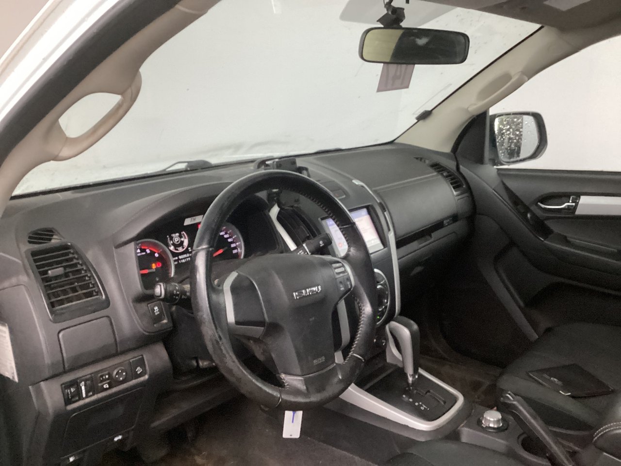 Isuzu D-Max 1.9 Extended Cab X-Country 2019 – foto 9 – kavel bij BAS World Auctions, Veghel