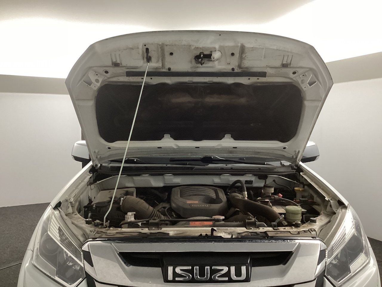 Isuzu D-Max 1.9 Extended Cab X-Country 2019 – foto 8 – kavel bij BAS World Auctions, Veghel