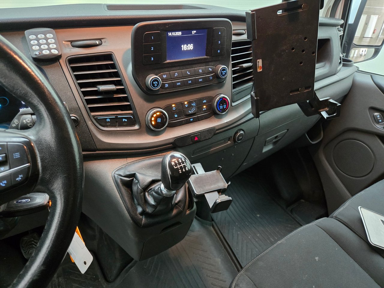 Ford Transit Custom 300 2.0 TDCI L2H1 Trend 2019 – foto 7 – kavel bij BAS World Auctions, Veghel