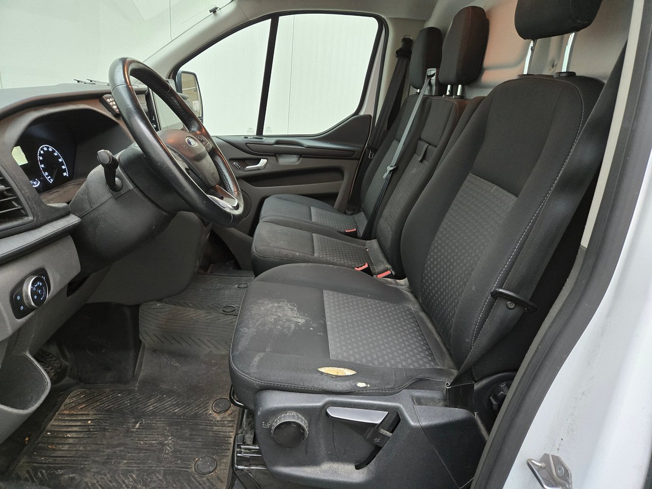 Ford Transit Custom 300 2.0 TDCI L2H1 Trend 2019 – foto 5 – kavel bij BAS World Auctions, Veghel