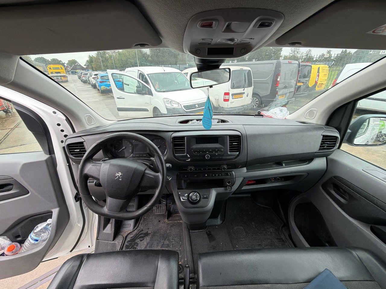 Peugeot Expert 227S 2.0 BlueHDI 180 Premium 2019 – foto 8 – kavel bij BAS World Auctions, Veghel