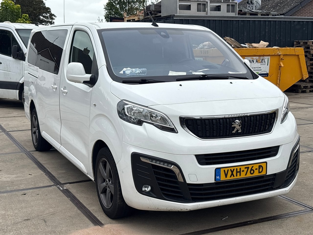 Peugeot Expert 2.0 BlueHDI 180 Long Premium DC 2020 – foto 3 – kavel bij BAS World Auctions, Veghel