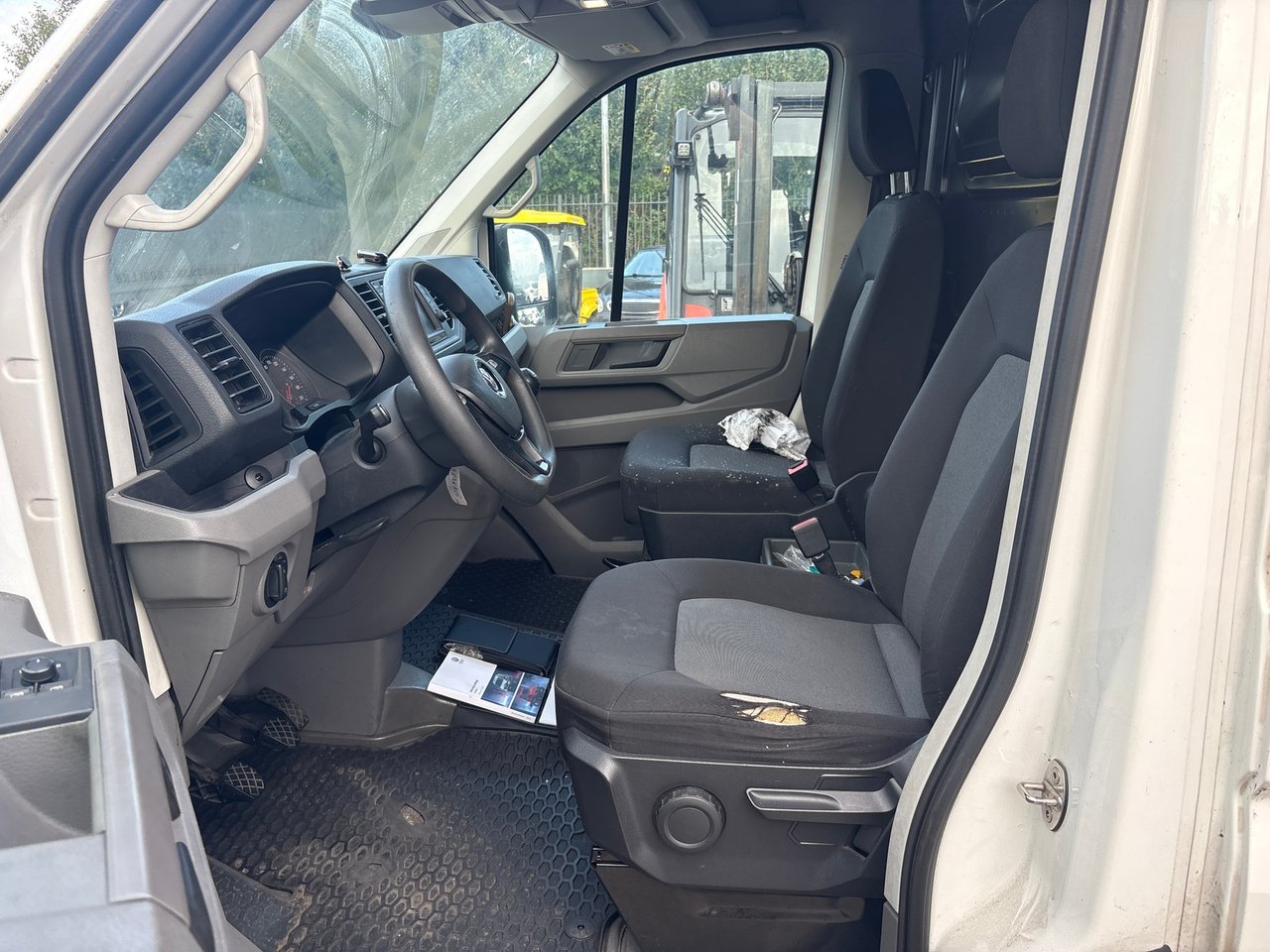 Volkswagen Crafter 35 2.0 TDI L3H3 2018 – foto 6 – kavel bij BAS World Auctions, Veghel