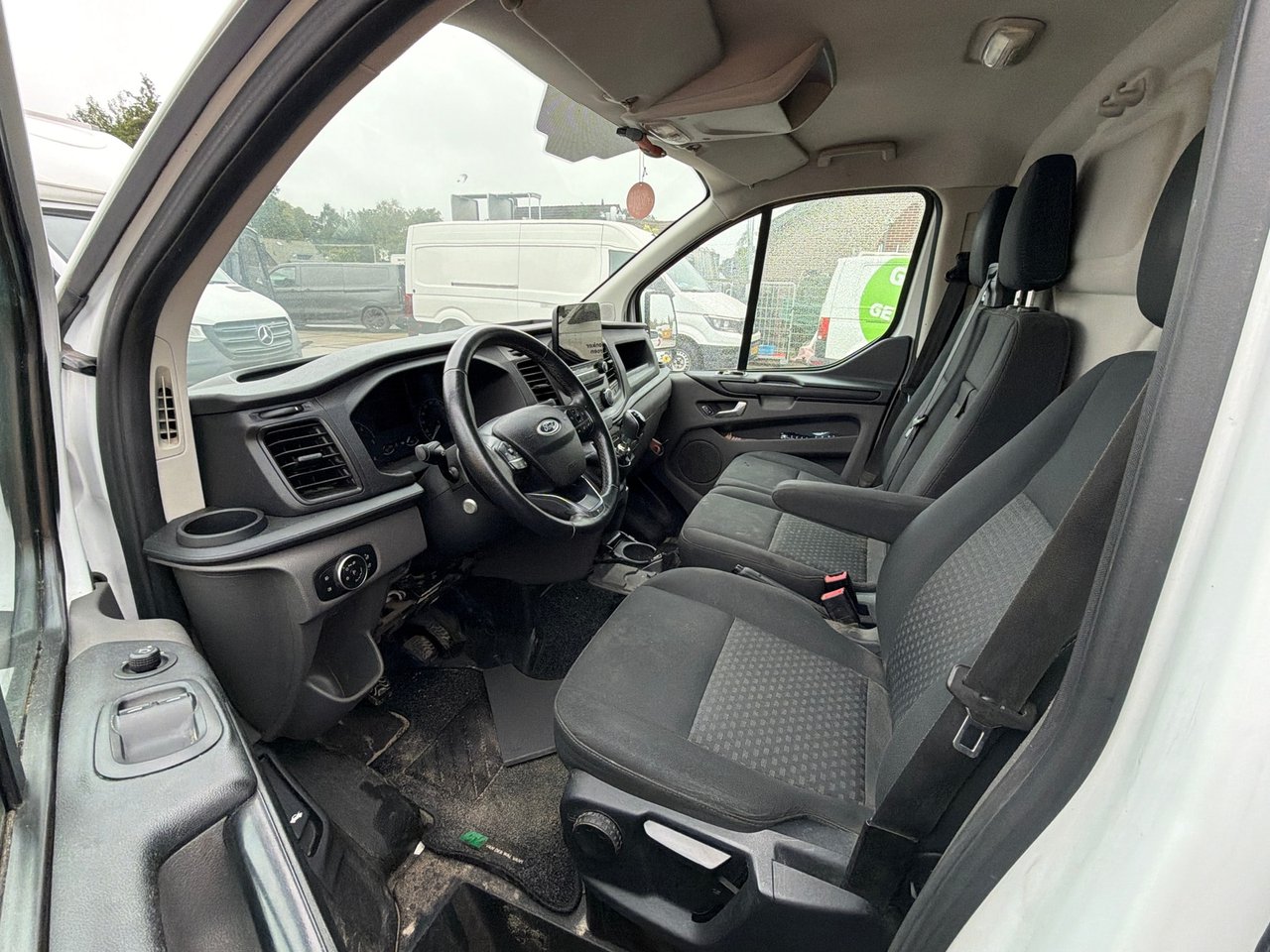 Ford Transit Custom 300 2.0 TDCI L2H1 Trend 2020 – foto 6 – kavel bij BAS World Auctions, Veghel