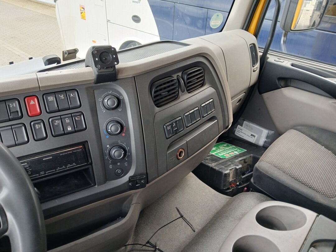 DAF LF 290 Curtainsides Truck ACC Taillift Day Cab – foto 10 – kavel bij BAS World Auctions, Veghel