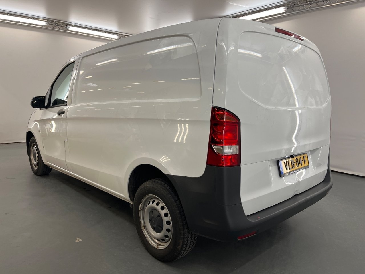 Mercedes-Benz Vito 110 CDI Lang 2021 – foto 4 – kavel bij BAS World Auctions, Veghel