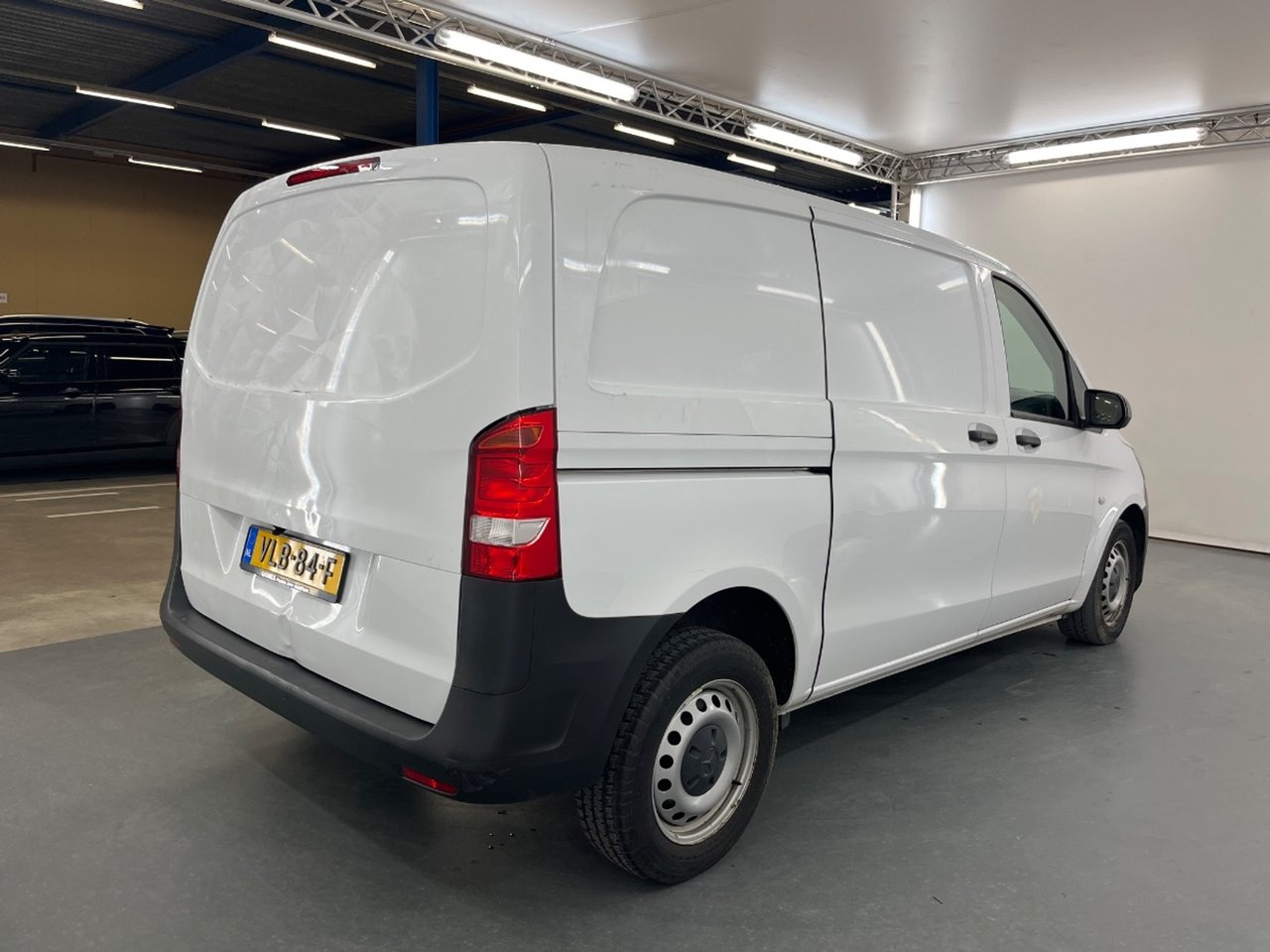 Mercedes-Benz Vito 110 CDI Lang 2021 – foto 5 – kavel bij BAS World Auctions, Veghel