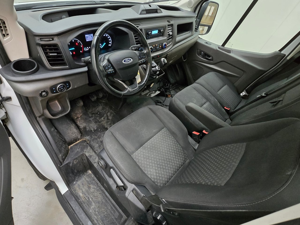 Ford Transit 350 2.0 TDCI L3H1 Trend 2021 – foto 8 – kavel bij BAS World Auctions, Veghel