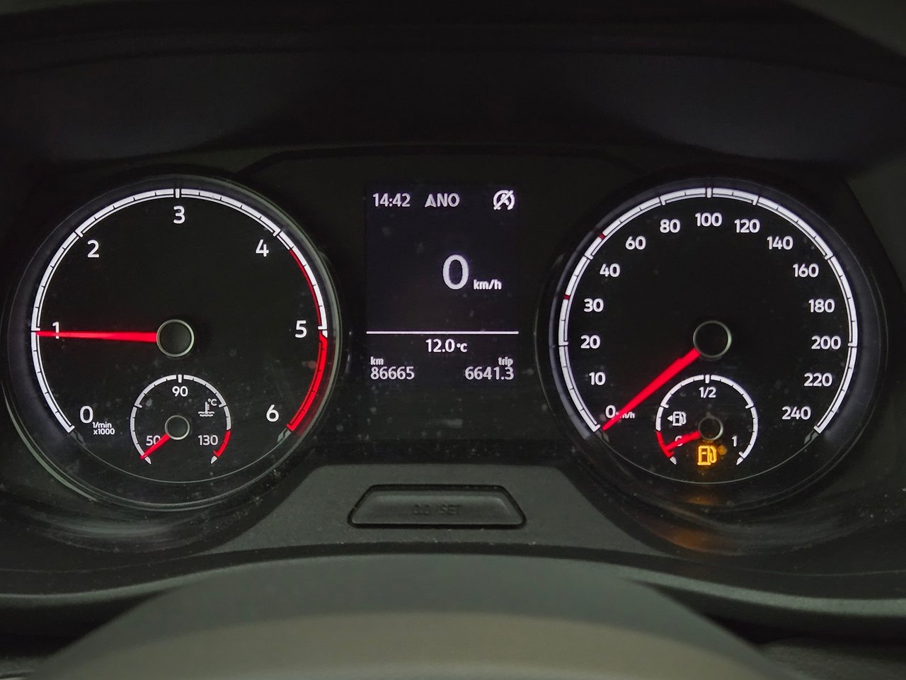 Volkswagen Transporter 2.0 TDI L2H3 28 Highline 2023 – foto 7 – kavel bij BAS World Auctions, Veghel