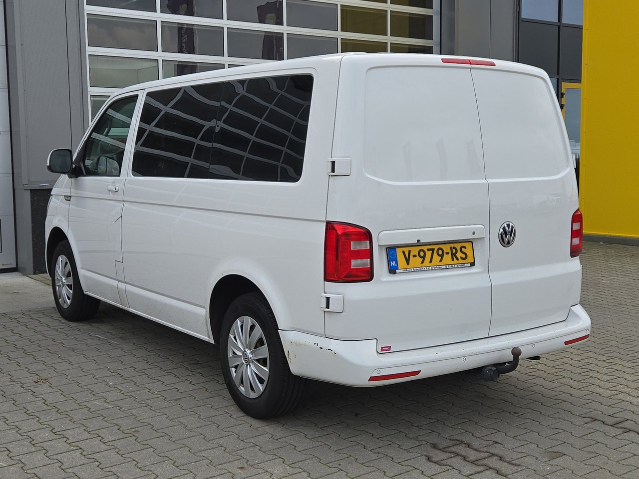 Volkswagen Transporter 2.0 TDI L1H2 Highline 2018 – foto 4 – kavel bij BAS World Auctions, Veghel