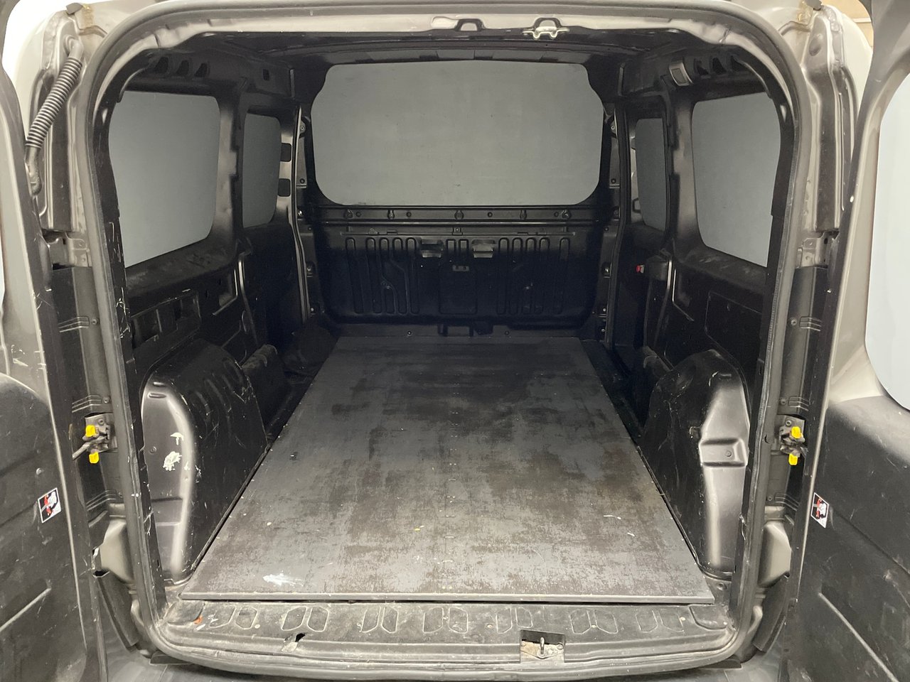 Fiat Doblò Cargo 1.6 MJ L2H1 Maxi 2018 – foto 9 – kavel bij BAS World Auctions, Veghel
