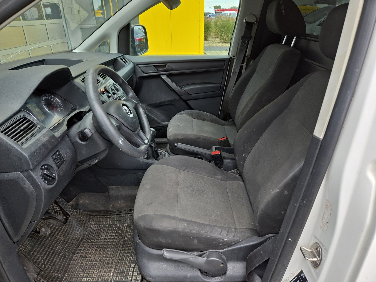 Volkswagen Caddy 2.0 TDI L1H1 BMT Easyline 2016 – foto 6 – kavel bij BAS World Auctions, Veghel