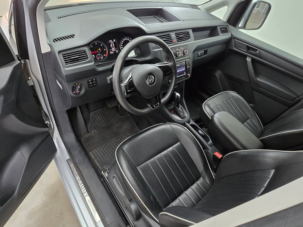 Volkswagen Caddy 2.0 TDI L1H1 BMT Trendline 2017 – foto 8 – kavel bij BAS World Auctions, Veghel