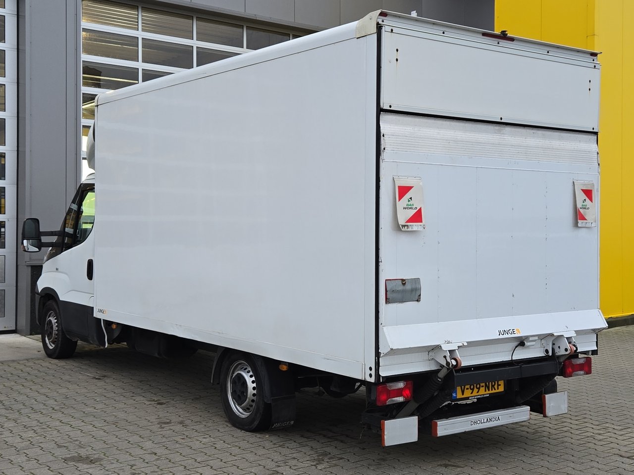 Iveco Daily 35S14 2.3 410 2019 – foto 4 – kavel bij BAS World Auctions, Veghel