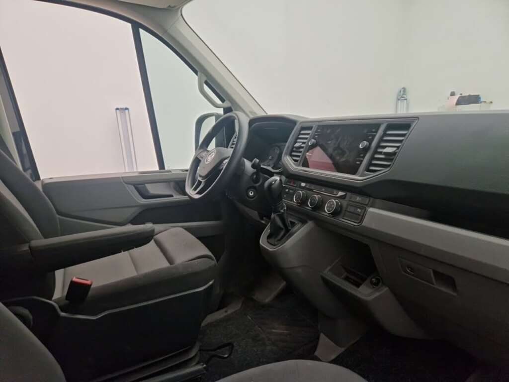 Volkswagen Crafter 30 2.0 TDI L3H2 2023 AUT/Airco/NAV/PDC/LED – foto 4 – kavel bij BAS World Auctions, Veghel