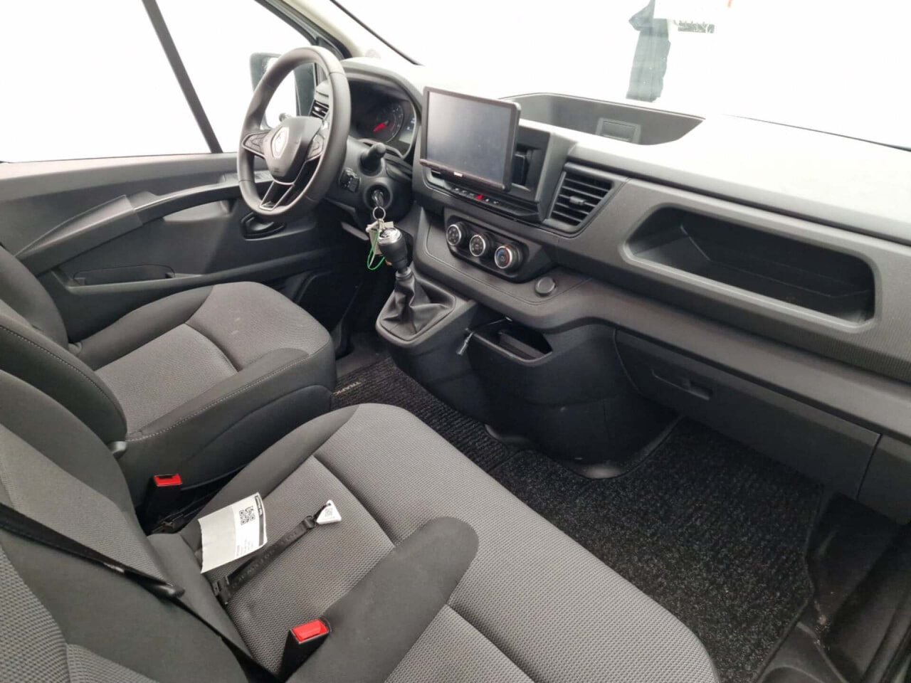 Renault Trafic 2.0 dCi T30 L2H1 Com 2022 Airco/PDC – foto 4 – kavel bij BAS World Auctions, Veghel