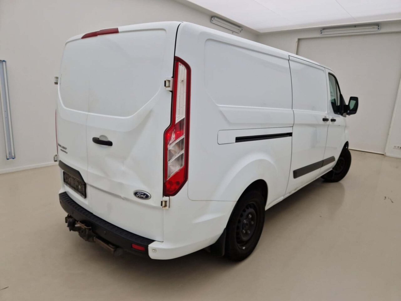 Ford Transit Custom 2.0 TDCi Trend L1H1 2022 Airco/NAV/PDC – foto 3 – kavel bij BAS World Auctions, Veghel