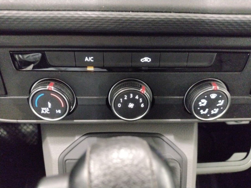 Volkswagen Transporter 2.0 TDI L2H1 32 2022 AUT/Airco/NAV/PDC – foto 8 – kavel bij BAS World Auctions, Veghel