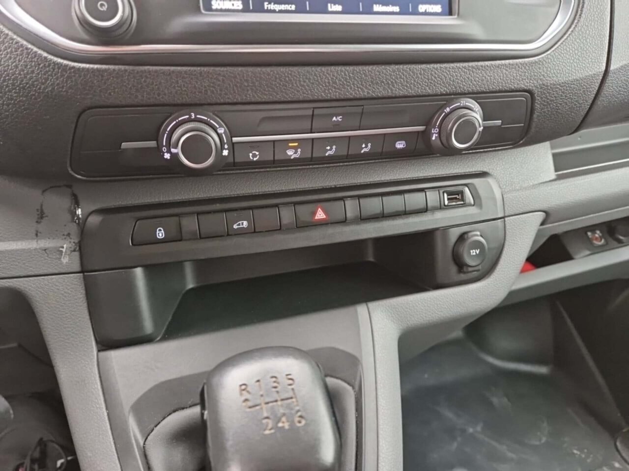 Opel Vivaro 2.0 L3H1 Turbo D S/S Edition 2022 Airco/Leer – foto 9 – kavel bij BAS World Auctions, Veghel