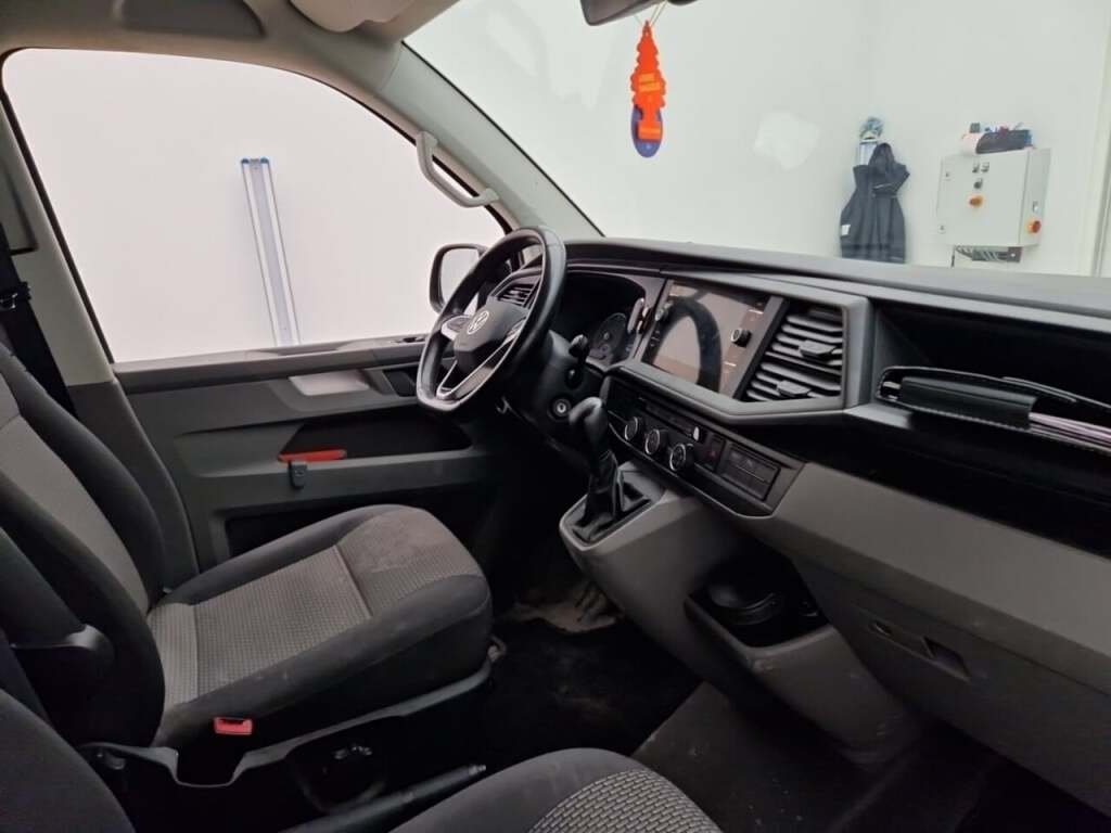 Volkswagen Transporter 2.0 TDI L2H1 2023 AUT/Airco/NAV/LMV/PDC – foto 4 – kavel bij BAS World Auctions, Veghel
